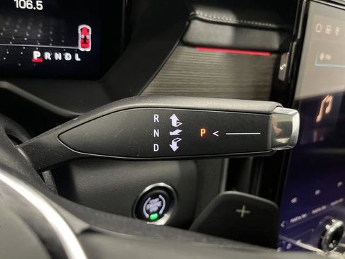 Used 2024 GMC Acadia Denali w/ Super Cruise Package image 23