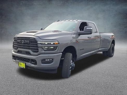 New 2026 RAM 3500 Laramie AWD/4WD image 8