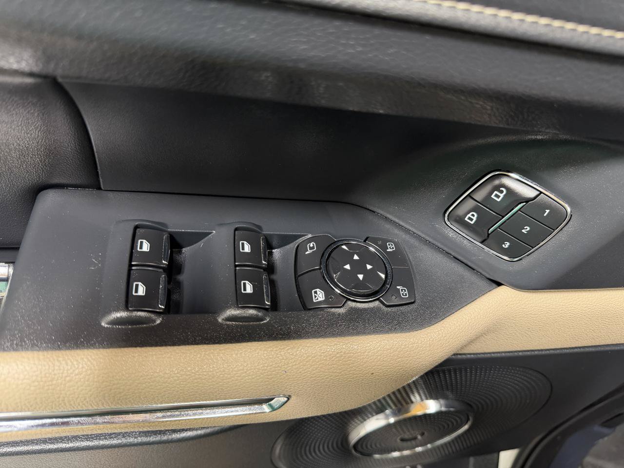 Used 2022 Ford Expedition XLT RWD image 13