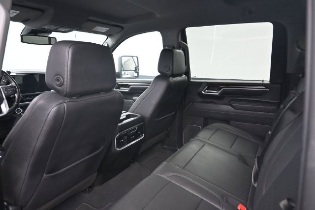 Used 2025 GMC Sierra 2500 SLT w/ SLT Convenience Package AWD/4WD image 27