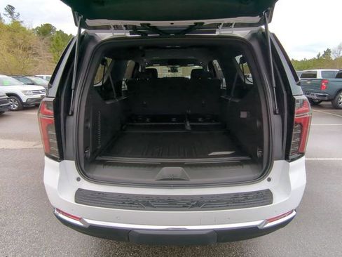 New 2026 Chevrolet Suburban LS AWD/4WD image 40