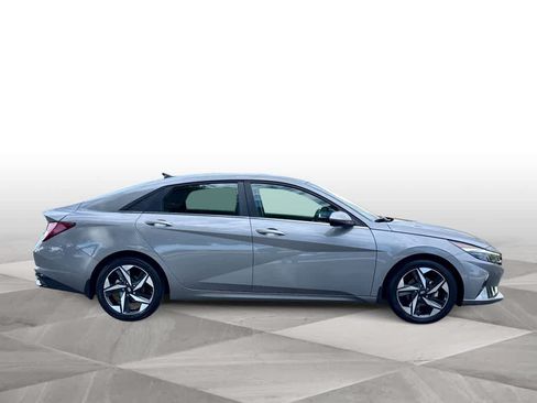 Used 2023 Hyundai Elantra Limited FWD image 9