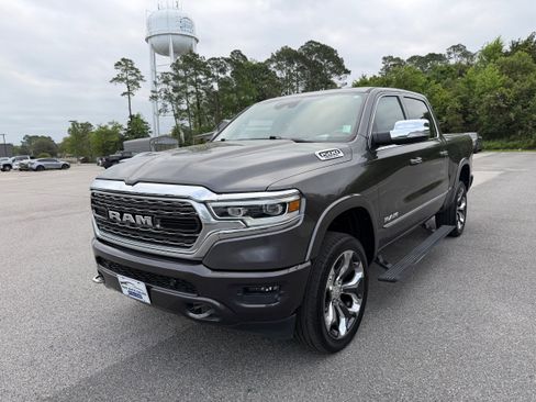 Used 2019 RAM 1500 Limited image 1