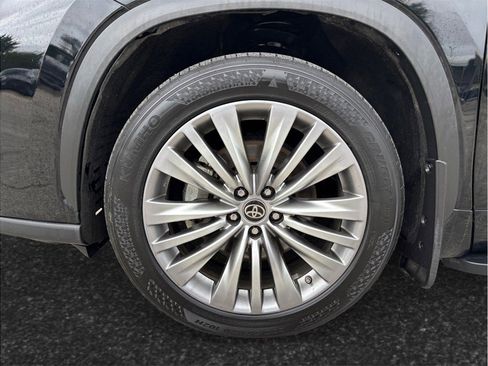 Used 2023 Toyota Highlander Platinum AWD/4WD image 13