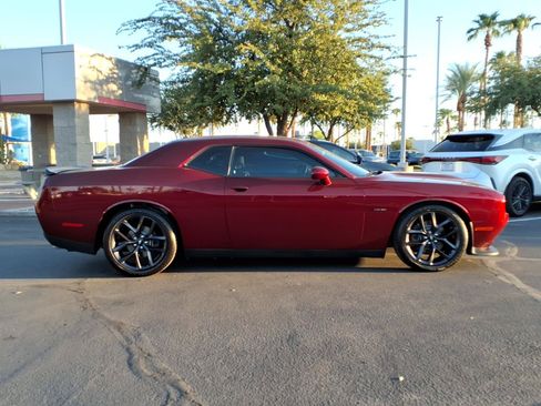 Used 2019 Dodge Challenger R/T w/ Blacktop Package RWD image 3