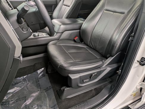 Used 2019 Ford Expedition XLT w/ Equipment Group 202A image 10