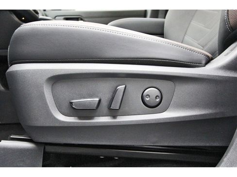 New 2025 Nissan Pathfinder Platinum w/ Cargo Package image 22