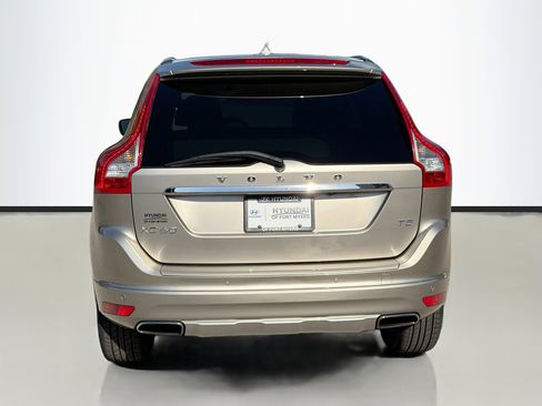 Used 2015 Volvo XC60 T5 Platinum image 4