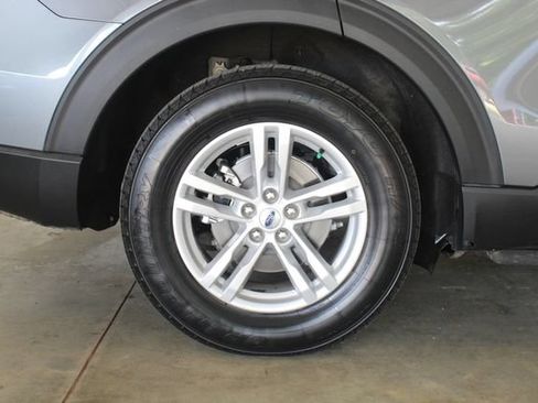 Used 2023 Ford Explorer XLT RWD image 27