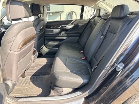 Used 2019 BMW 740i xDrive 740i xDrive w/ Executive Package image 21