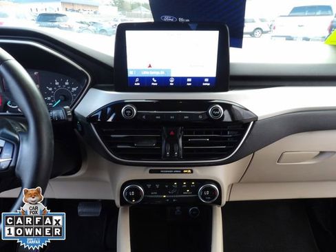 Certified 2021 Ford Escape SE w/ SE Sport Appearance Package image 14