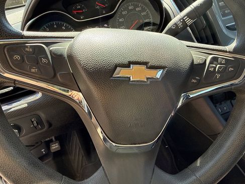 Used 2017 Chevrolet Cruze LT w/ Convenience Package image 7