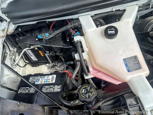 Used 2018 Chevrolet Express 3500 w/ Power Convenience Package image 21