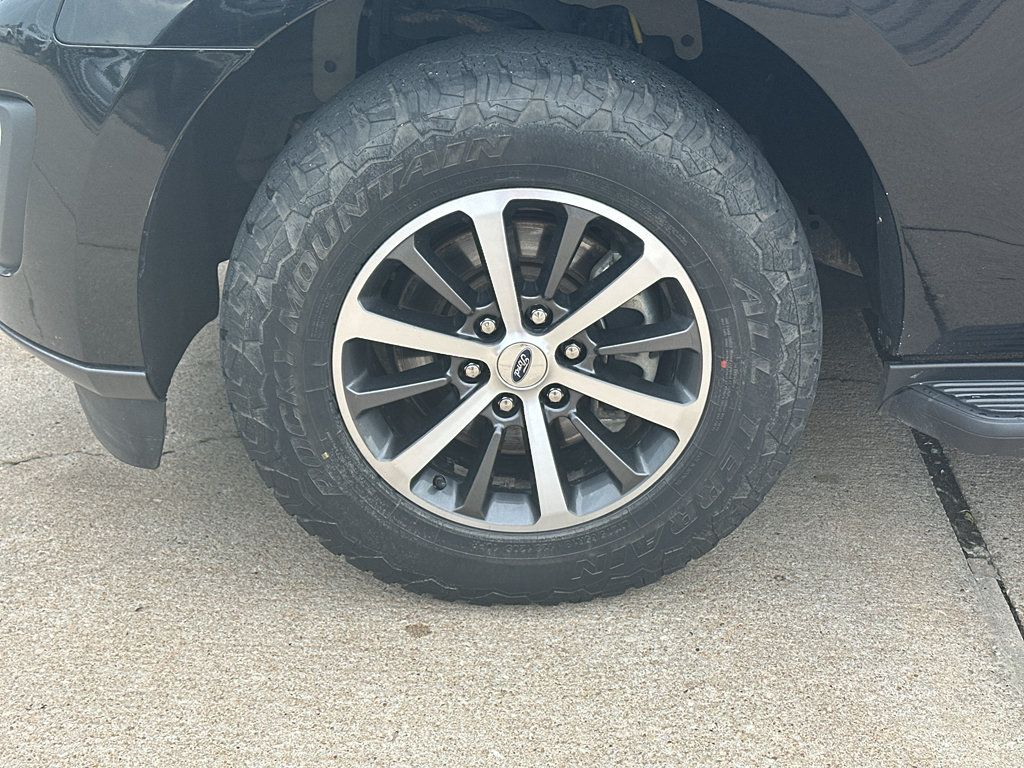 Used 2018 Ford Expedition XLT AWD/4WD image 34