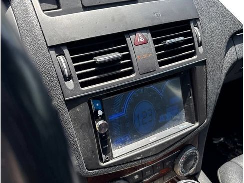 Used 2011 Mercedes-Benz C 350 Sport image 20