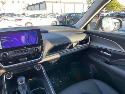 Used 2025 Toyota Grand Highlander FWD image 37