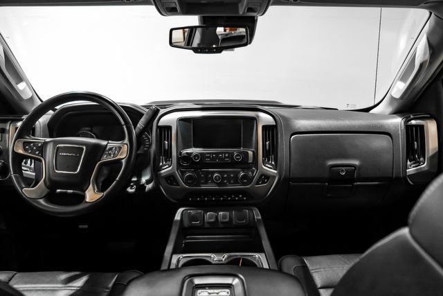 Used 2017 GMC Sierra 2500 Denali w/ Duramax Plus Package AWD/4WD image 19