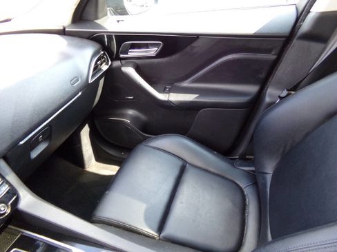 Used 2018 Jaguar F-PACE Premium AWD/4WD image 24
