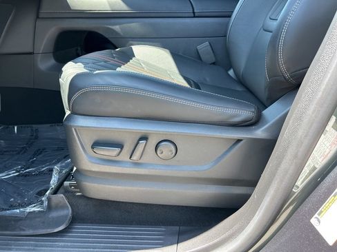Certified 2025 Nissan Armada PRO-4X AWD/4WD image 18