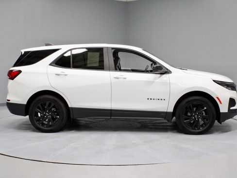 Used 2024 Chevrolet Equinox LS w/ LS Convenience Package AWD/4WD image 11