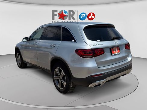 Used 2021 Mercedes-Benz GLC 300 4MATIC w/ Premium Package image 3
