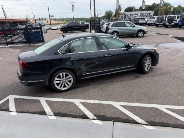 Used 2017 Volkswagen Passat 1.8T SEL Premium FWD image 13
