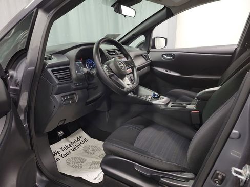 Used 2023 Nissan Leaf S image 12