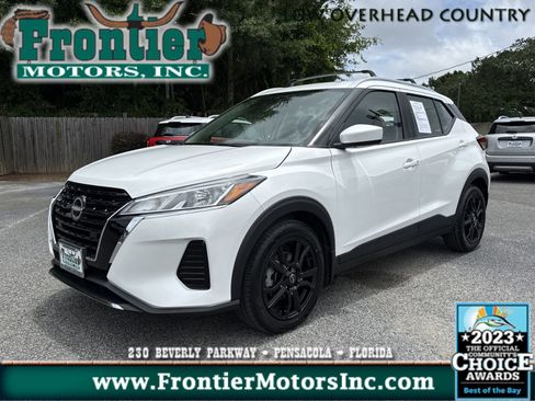 Used 2023 Nissan Kicks SV w/ Exterior Package FWD image 1