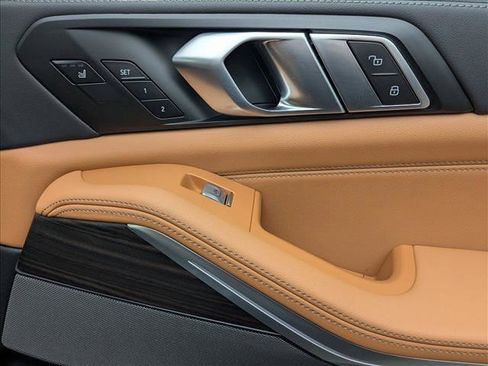 Used 2023 BMW X7 xDrive40i w/ Executive Package image 27