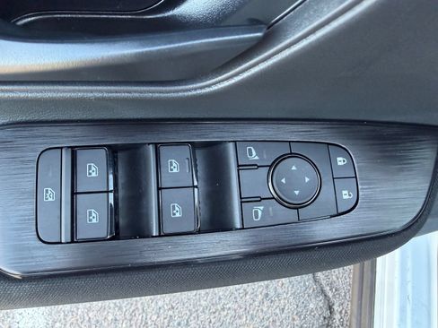 New 2026 Nissan Kicks S FWD image 17