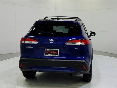 Used 2025 Toyota Corolla Cross LE FWD image 7