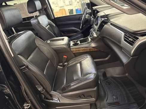Used 2019 Chevrolet Tahoe LT w/ Luxury Package AWD/4WD image 29