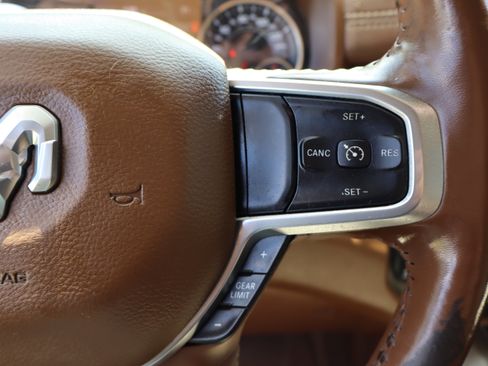 Used 2020 RAM 1500 Laramie AWD/4WD image 28