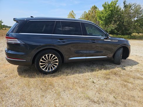 Used 2022 Lincoln Aviator Reserve w/ Class IV Trailer Tow Package RWD image 3
