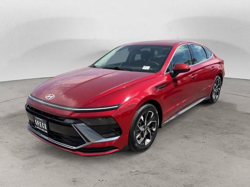 Used 2024 Hyundai Sonata SEL FWD image 1