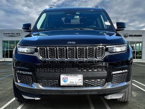 Used 2021 Jeep Grand Cherokee L Limited image 2