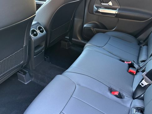 Used 2026 Mercedes-Benz GLB 250 image 21