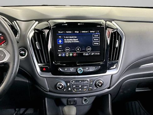 Used 2023 Chevrolet Traverse LT AWD/4WD image 9