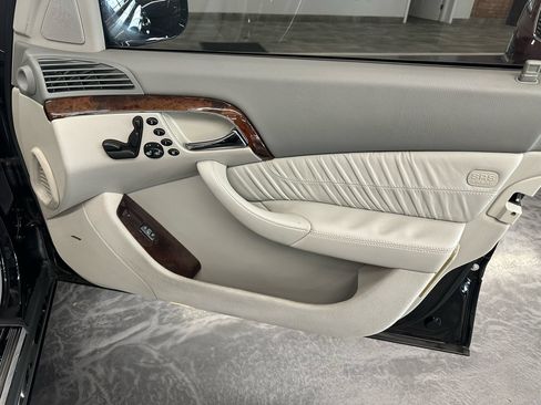 Used 2006 Mercedes-Benz S 500 4MATIC image 10