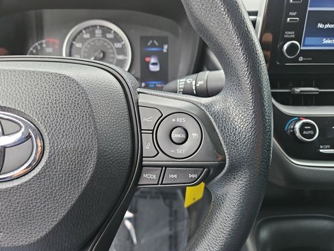 Used 2021 Toyota Corolla LE image 25