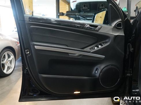 Used 2011 Mercedes-Benz ML 63 AMG 4MATIC image 12