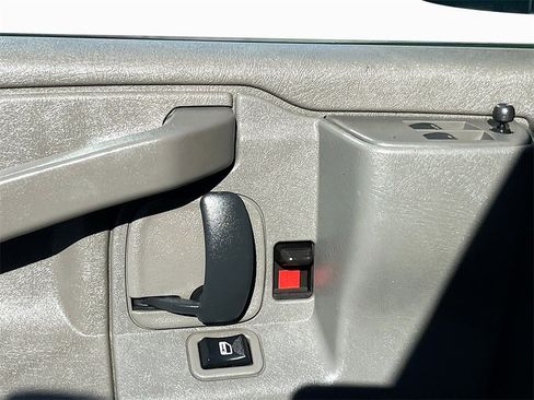 Used 2022 GMC Savana 2500 Work Van w/ Driver Convenience Package image 17