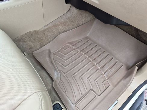 Used 2013 Chevrolet Tahoe LTZ RWD image 39