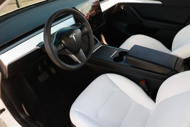 Used 2023 Tesla Model Y Long Range AWD/4WD image 7
