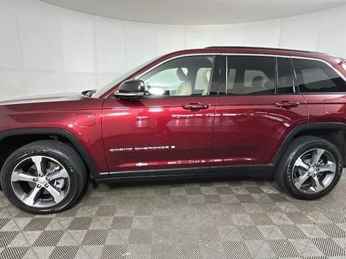 Used 2024 Jeep Grand Cherokee Limited 4xe w/ Luxury Tech Group II AWD/4WD image 6