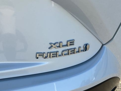 Used 2021 Toyota Mirai w/ Advanced Technology Package RWD image 21