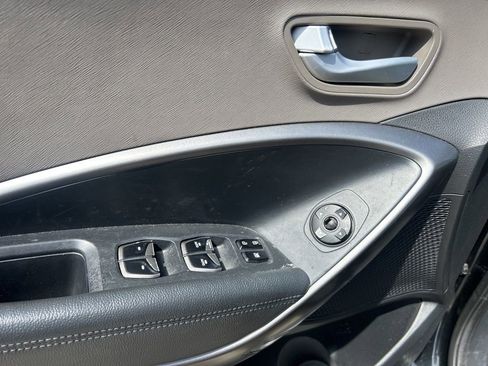 Used 2017 Hyundai Santa Fe Sport image 10