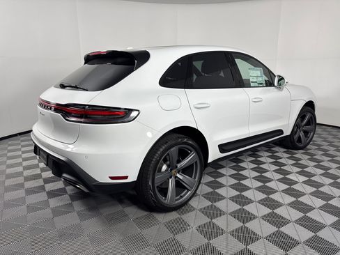 Certified 2026 Porsche Macan AWD/4WD image 7