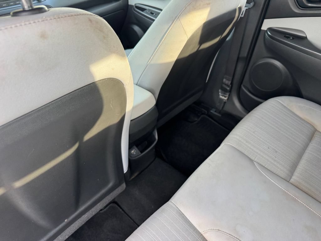 Used 2023 Hyundai Kona SEL FWD image 12