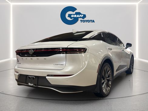 Used 2026 Toyota Crown w/ Advanced Technology Package AWD/4WD image 8